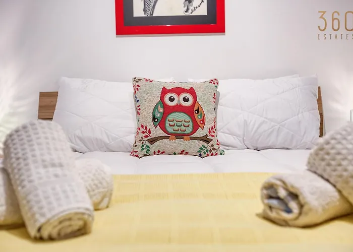 Stylish & Authentic 1br With Terrace In By 360 Estates דירה *