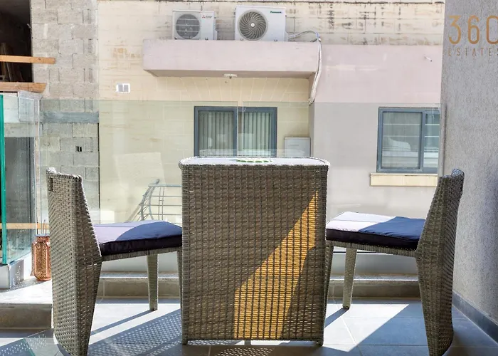 דירה Stylish & Authentic 1br With Terrace In By 360 Estates סליאמה