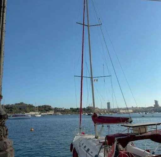 Stylish & Authentic 1br With Terrace In By 360 Estates