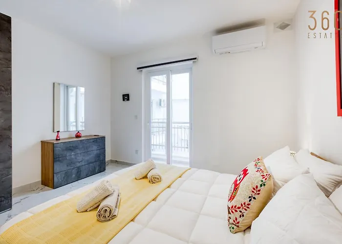 Stylish & Authentic 1br With Terrace In By 360 Estates דירה *