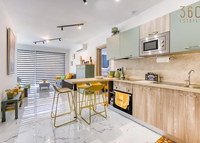 Stylish & Authentic 1br With Terrace In By 360 Estates דירה סליאמה