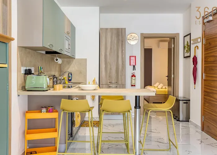 Stylish & Authentic 1br With Terrace In By 360 Estates דירה