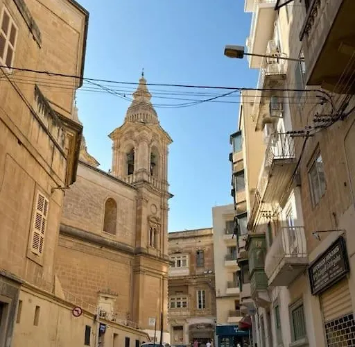 דירה Stylish & Authentic 1br With Terrace In By 360 Estates