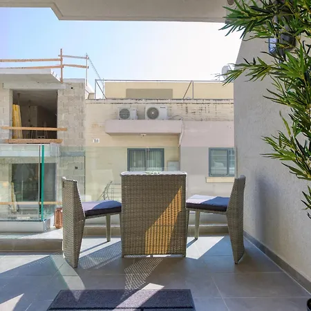 Stylish & Authentic 1br With Terrace In By 360 Estates Apartmán *