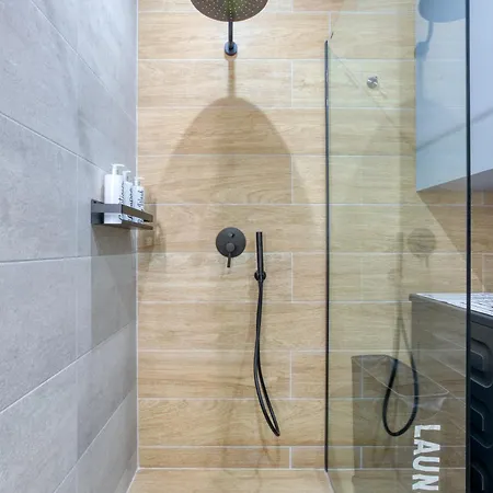 Stylish & Authentic 1br With Terrace In By 360 Estates Apartmán Sliema