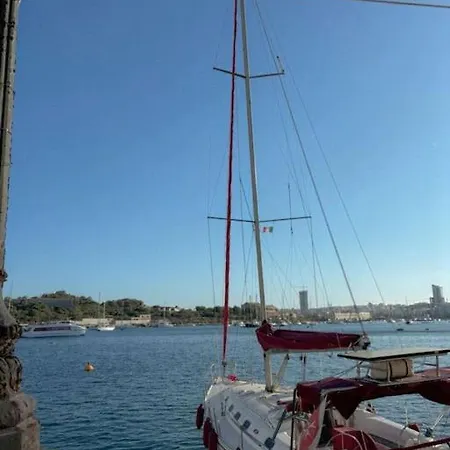 Stylish & Authentic 1br With Terrace In By 360 Estates