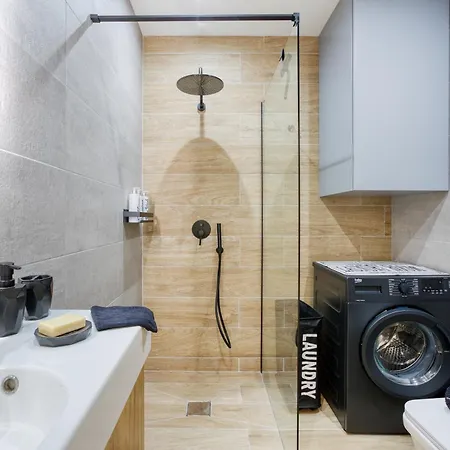 Apartmán Stylish & Authentic 1br With Terrace In By 360 Estates