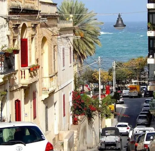 Stylish & Authentic 1br With Terrace In By 360 Estates Sliema