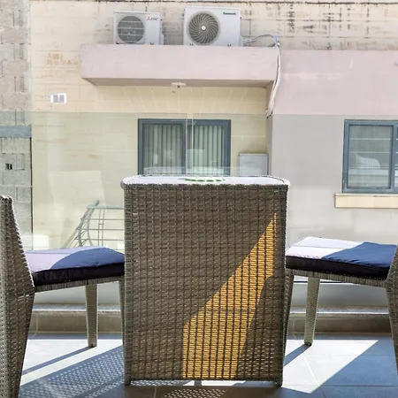 Apartman Stylish & Authentic 1br With Terrace In By 360 Estates Sliema