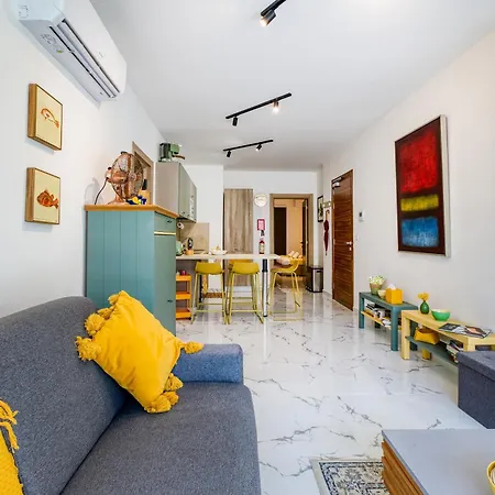 Apartman Stylish & Authentic 1br With Terrace In By 360 Estates Sliema