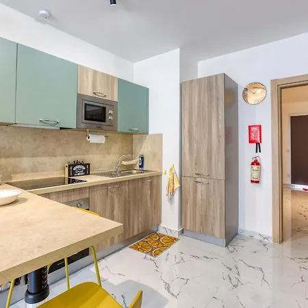 Stylish & Authentic 1br With Terrace In By 360 Estates Apartman