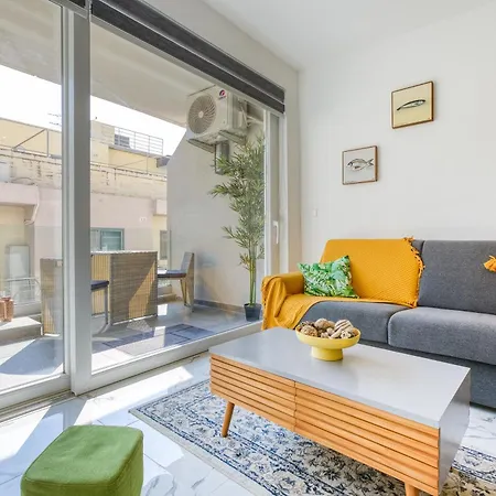 Apartman Stylish & Authentic 1br With Terrace In By 360 Estates
